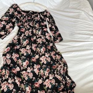 Off the shoulder maxi dress with side slits. Size L from Altar’d State